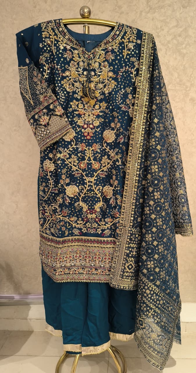 PARTY WEAR PAKISTANI OUTFIT