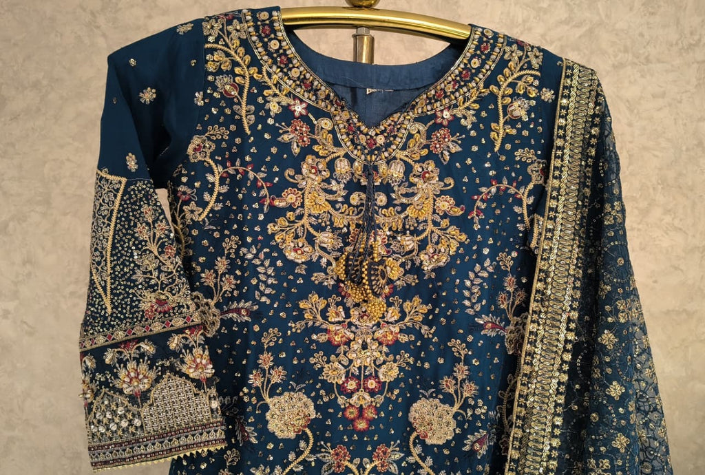 PARTY WEAR PAKISTANI OUTFIT