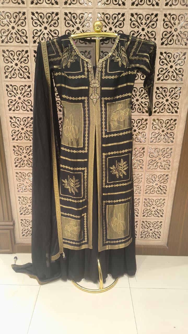 PARTY WEAR  FESTIVE OCCASSION OUTFIT