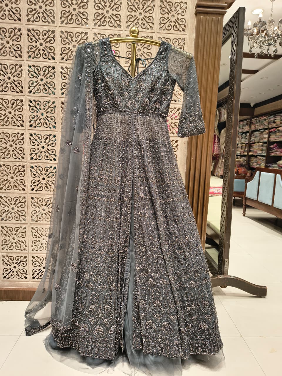 WEDDIN,RECEPTION,FUNCTIONAL PARTY WEAR OUTFIT