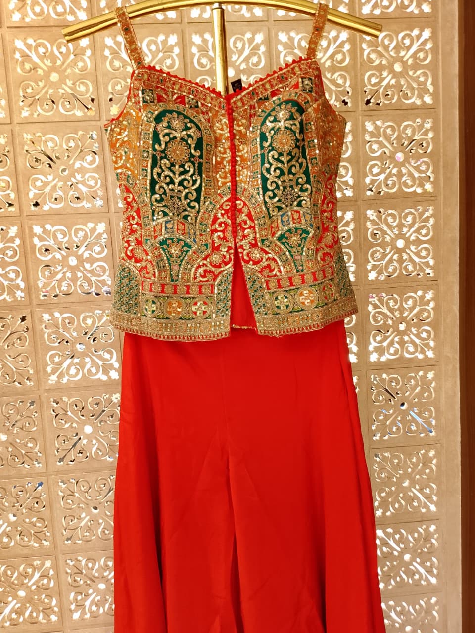 DESINGNER FESTIVE OCCASSION PARTY WEAR OUTFIT