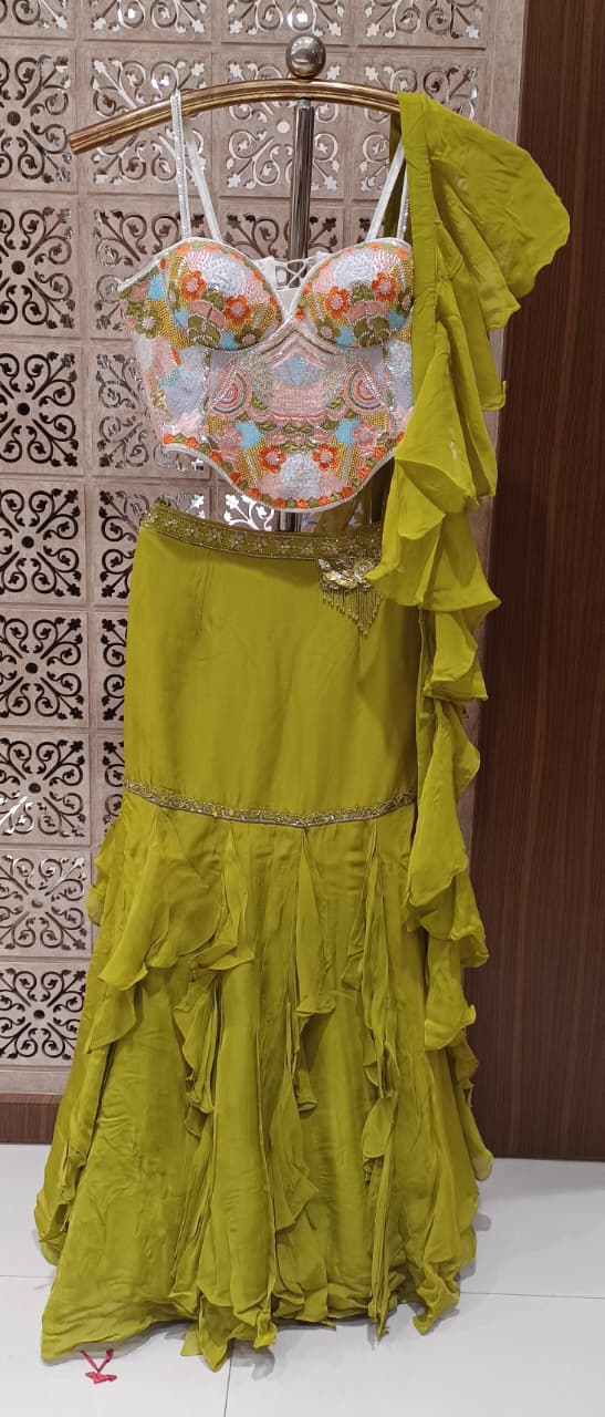 MEHENDI RECEPTION FUNCTIONAL PARTY WEAR OUTFIT