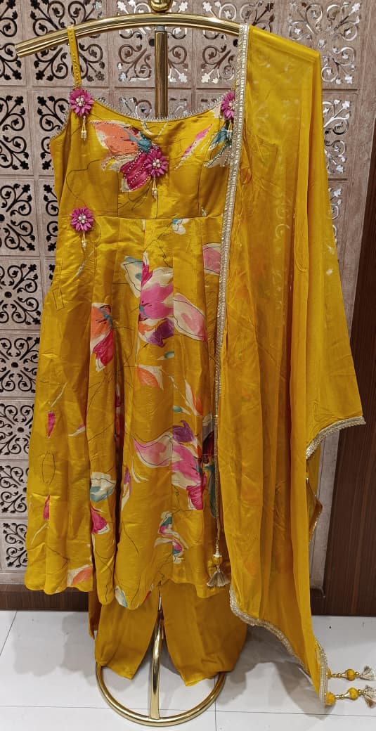 HALDI,MEHENDI FESTIVE OCCASSION PARTY WEAR OUTFIT