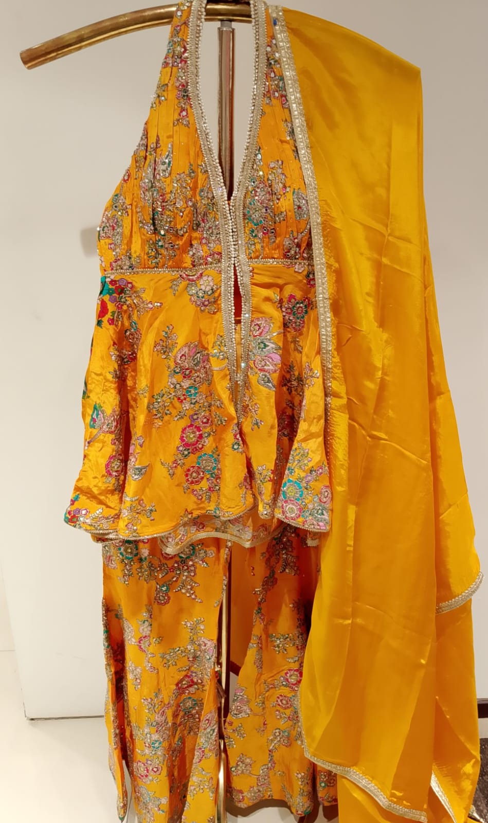 INDO-WESTERN FESTIVE OCCASSION PARTY WEAR OUTFIT