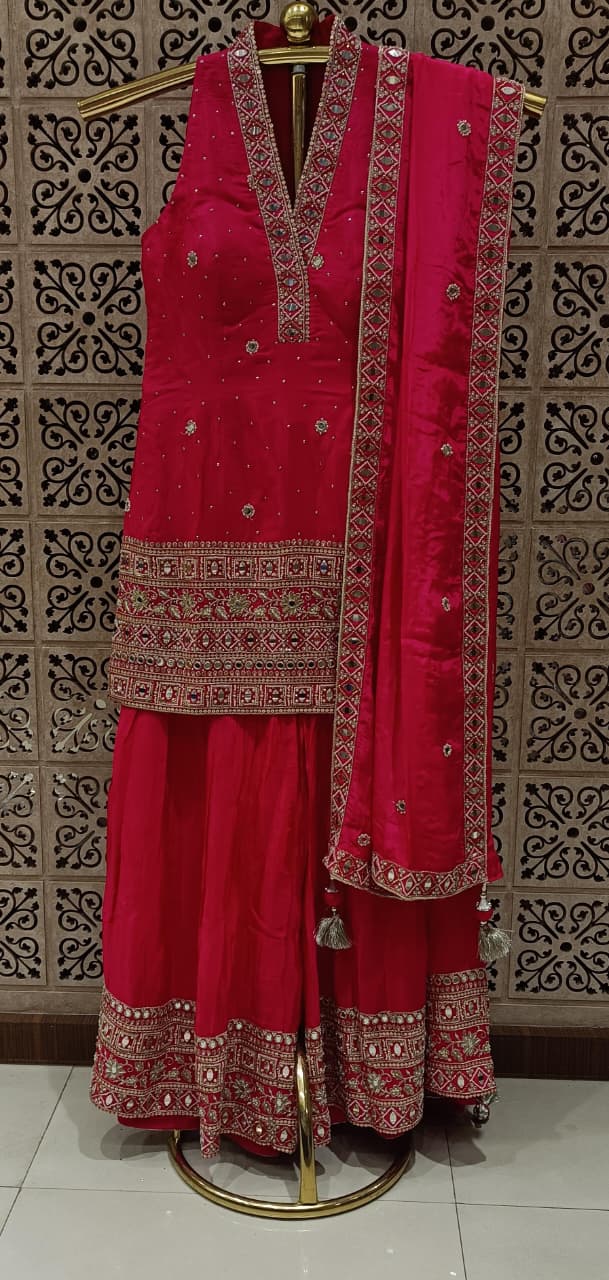 FESTIVE OCCASSION PARTY WEAR OUTFIT