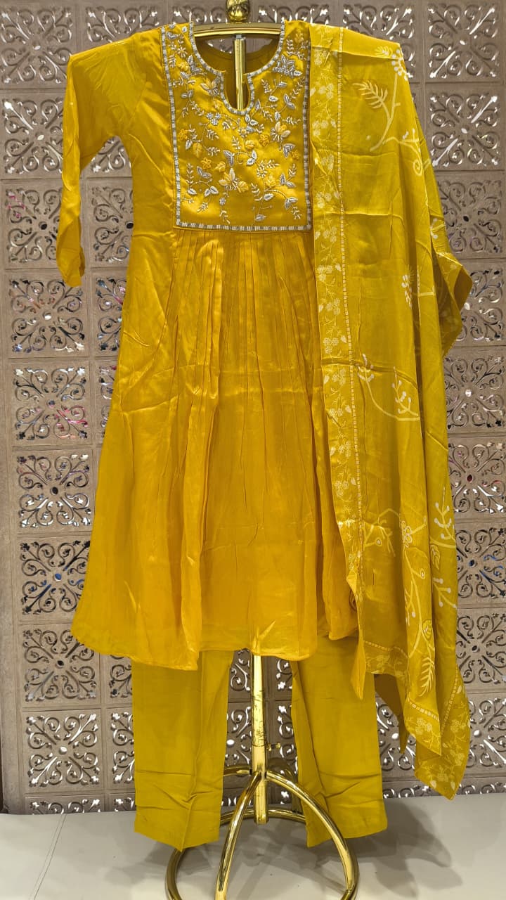 SEMI FUNCTIONAL PARTY WEAR OUTFIT