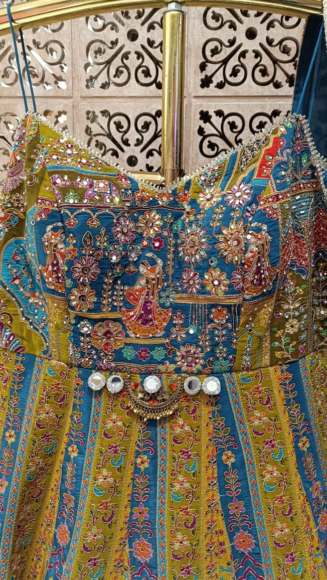 FESTIVE OCCASSION PARTY WEAR GOWN