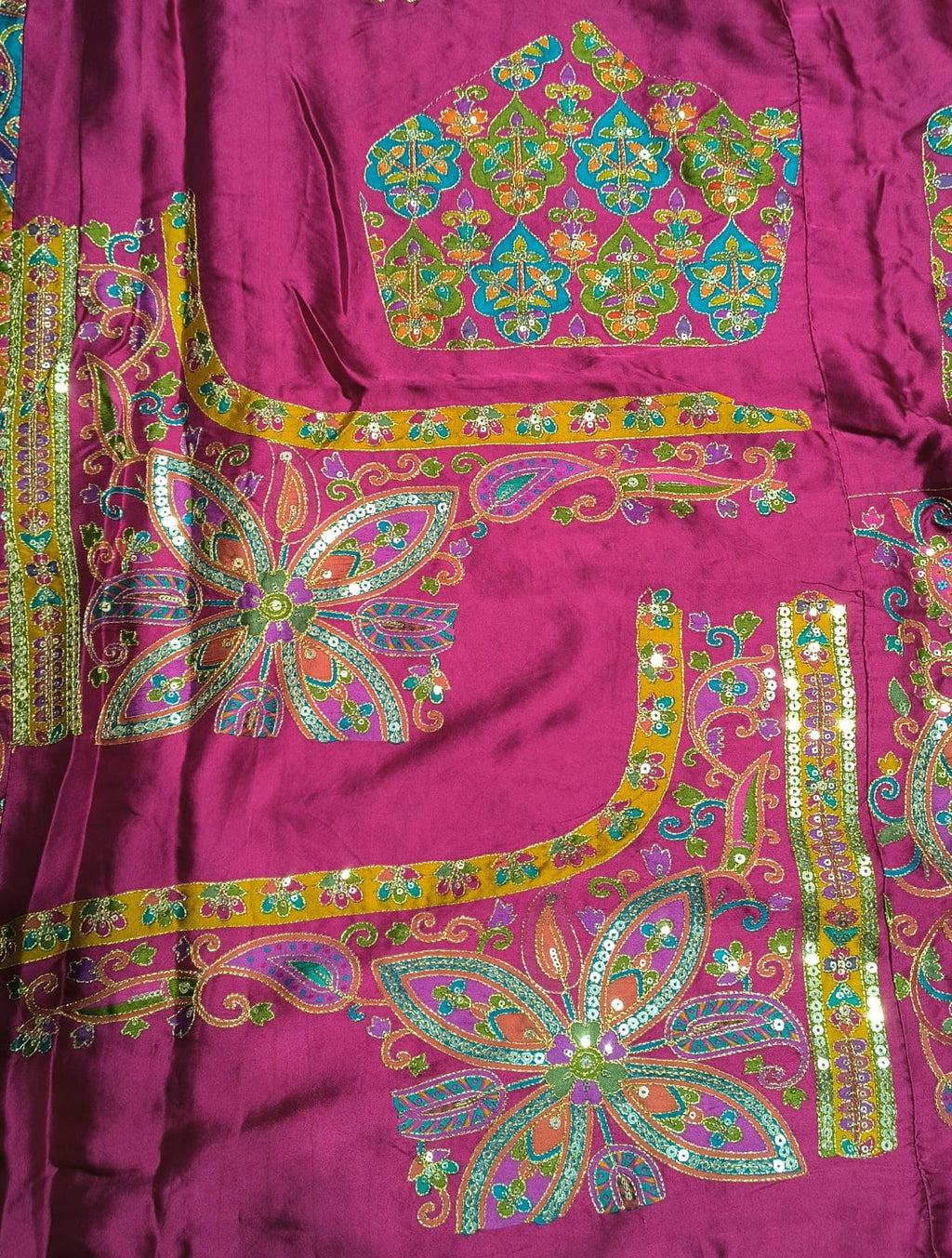 ENGAGEMENT,WEDDING RECEPTION FEUNCTIONAL PARTY WEAR SAREE