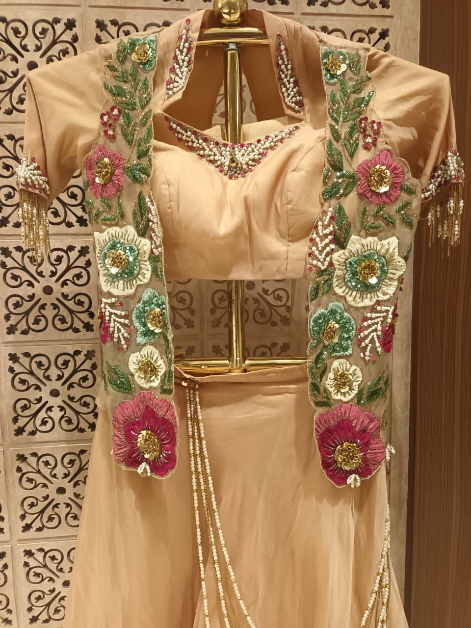 FESTIVE OCCASSION FUNCTIONAL PARTY WEAR OUTFIT