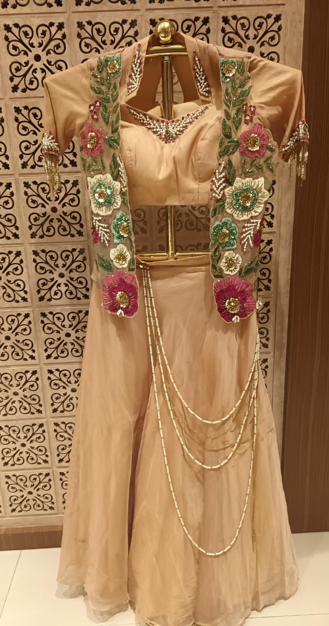 FESTIVE OCCASSION FUNCTIONAL PARTY WEAR OUTFIT