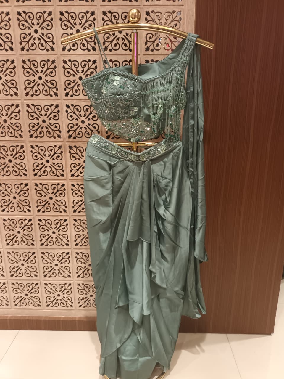 INDO-WESTERN FESTIVE OCCASSION PARTY WEAR OUTFIT