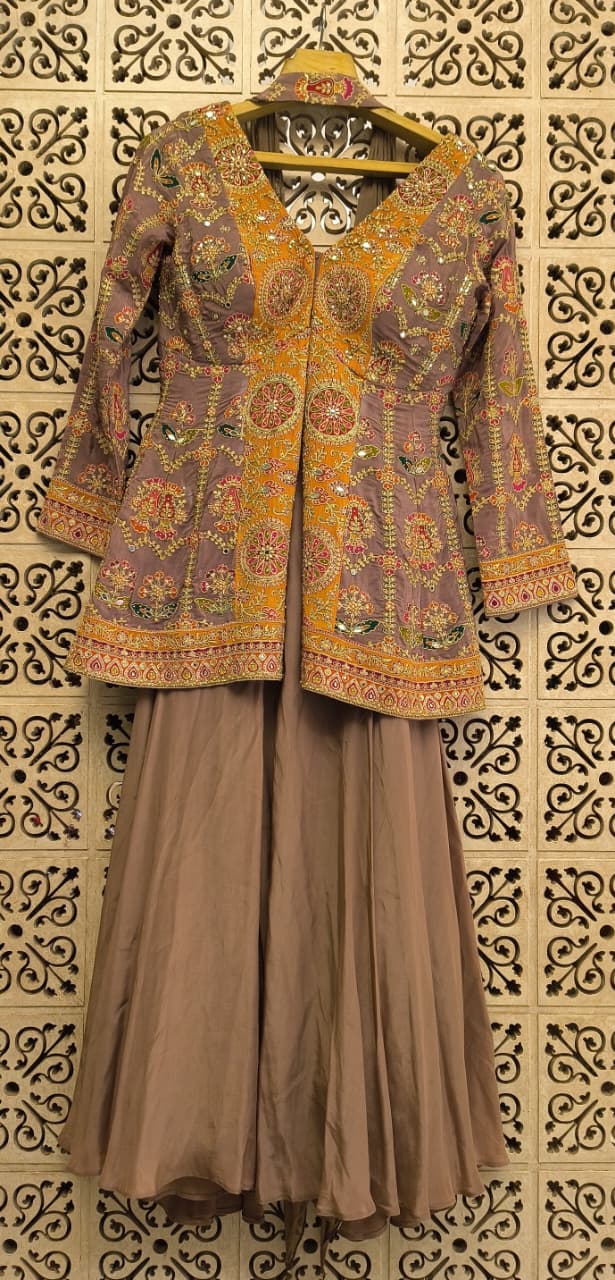 HALDI,MEHENDI FESTIVE FUNCTIONAL PARTY WEAR OUTFIT