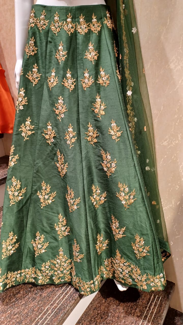 MEHENDI,HALDI FUNCTIONAL FESTIVE OCCASSION LEHENGA CHOLI