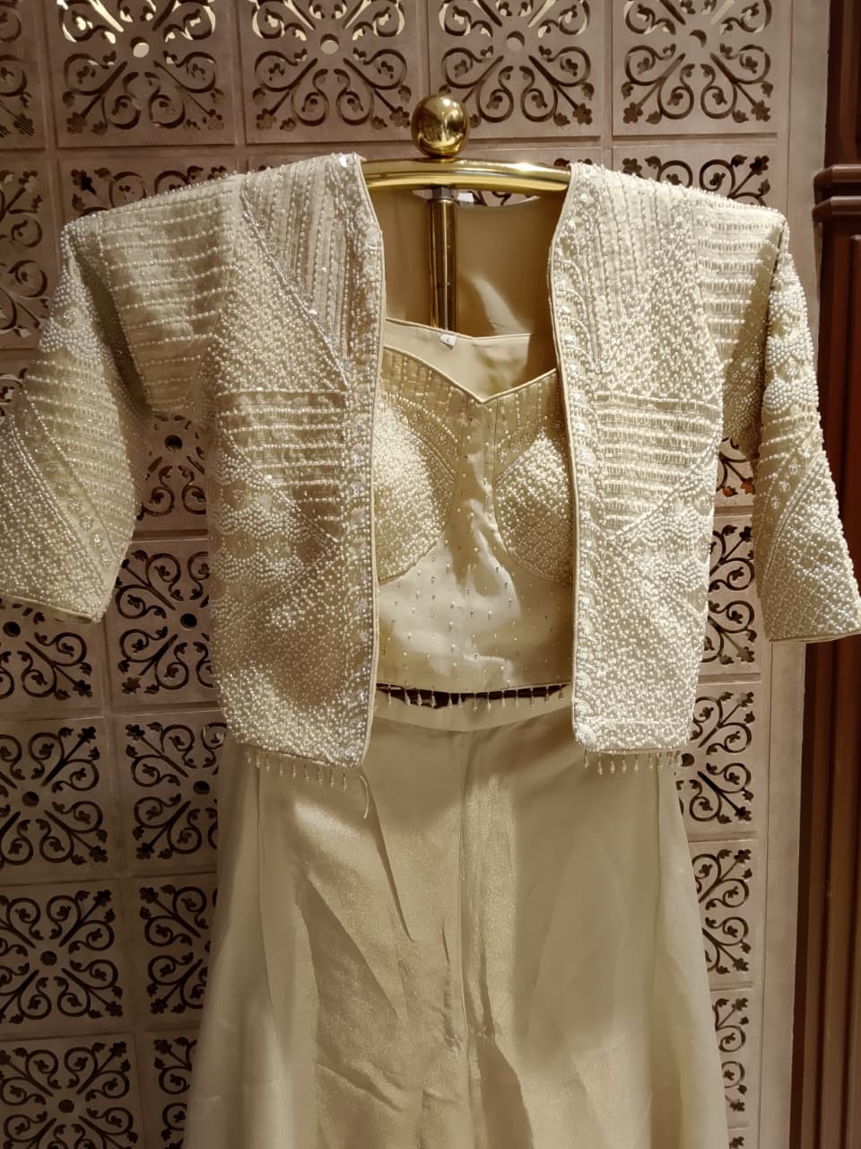 FESTIVE OCCASSION FUNCTIONAL PARTY WEAR OUTFIT