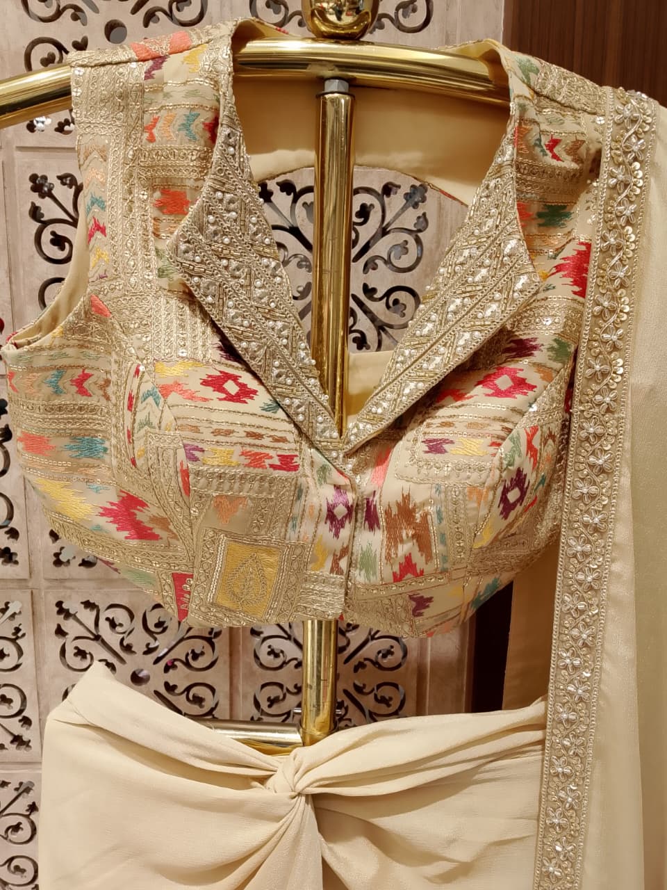 FESTIVE OCCASSION FUNCTIONAL PARTY WEAR OUTFIT