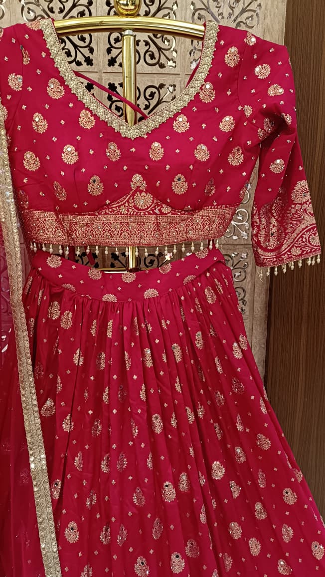 WEDDING,HALDI,MEHENDI FUNCTIONAL FESTIVE OCCASSION LEHENGA CHOLI