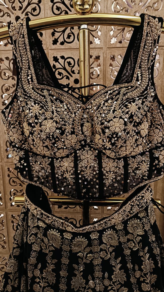 WEDDING,RECEPTION FUNCTIONAL FESTIVE OCCASSION LEHENGA CHOLI