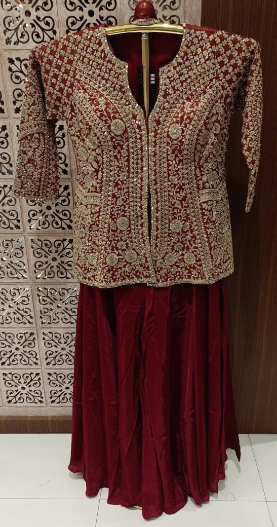 MEHENDI,HALDI FESTIVE FUNCTIONAL PARTY WEAR OUTFIT