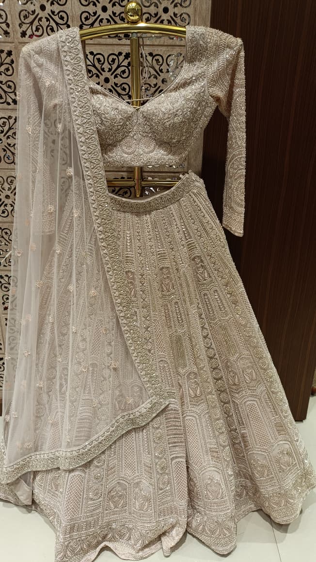 ENGAGEMENT,RECEPTION,FUNCTIONAL PARTY WEAR