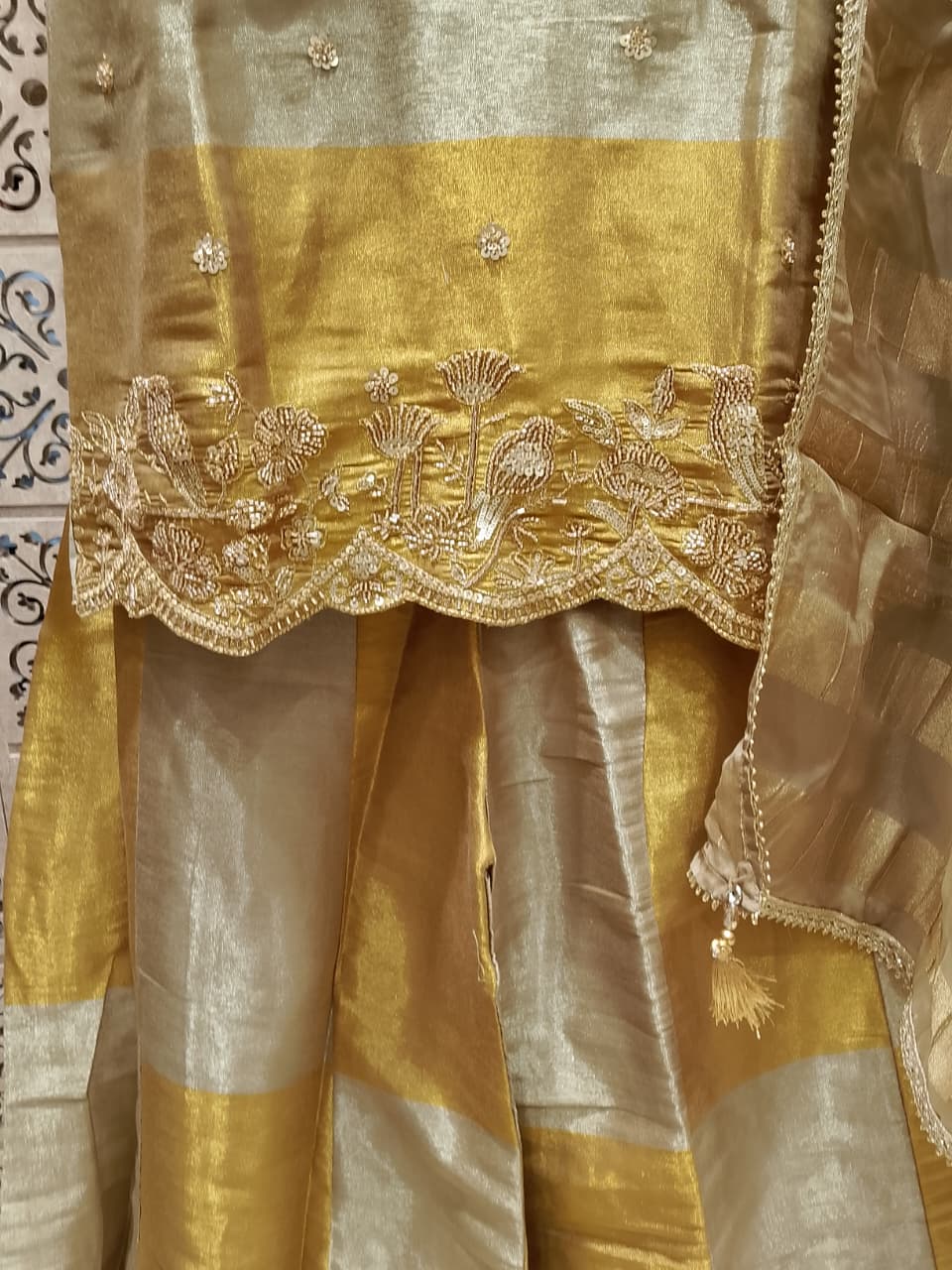MEHENDI,HALDI FUNCTIONAL PARTY WEAR OUTFIT