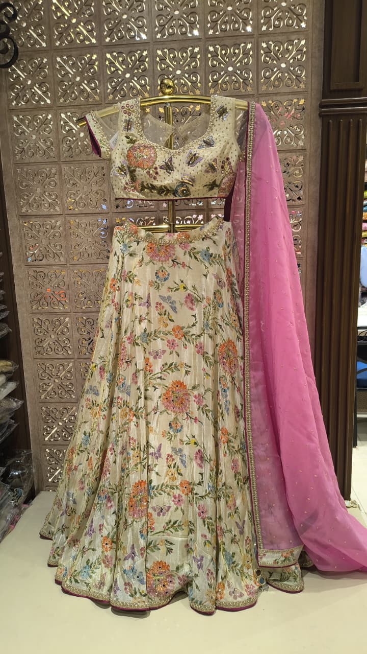WEDDING,HALDI,MEHENDI FUNCTIONAL LEHENGA CHOLI