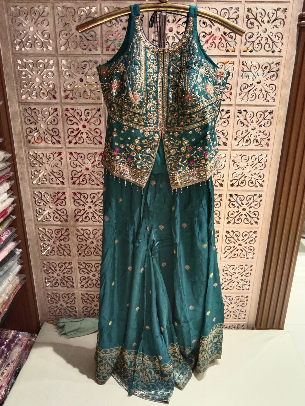 Sangeet ceremonies, Mehendi functions, wedding receptions, and high-glam festive celebrations.