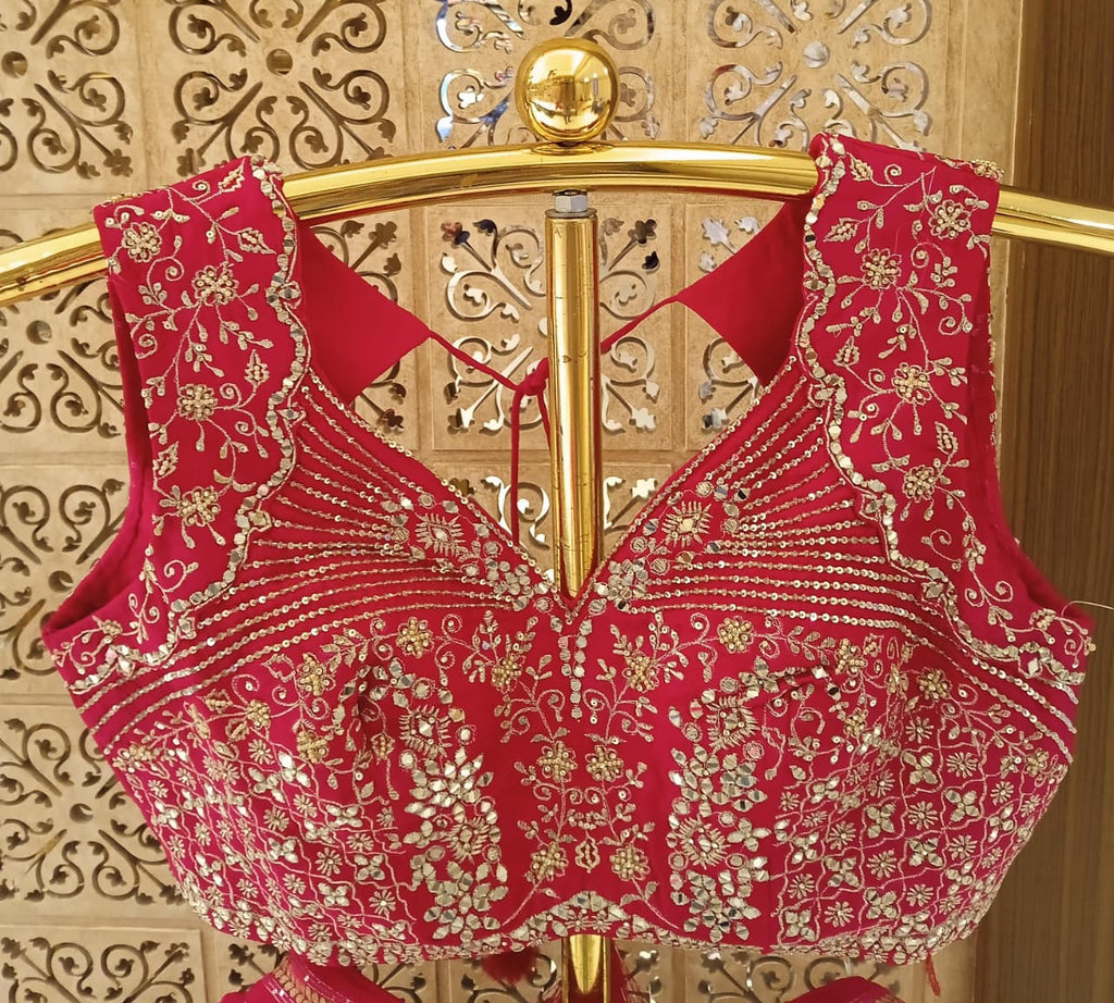 Wedding functions, Sangeet nights, festive galas, and Mehendi celebrations.