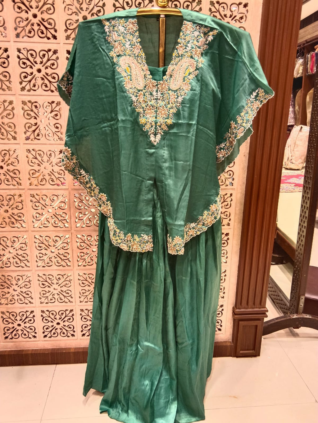Festive Wear, Wedding Functions, Mehendi, Sangeet, Resort Parties & Evening Celebrations