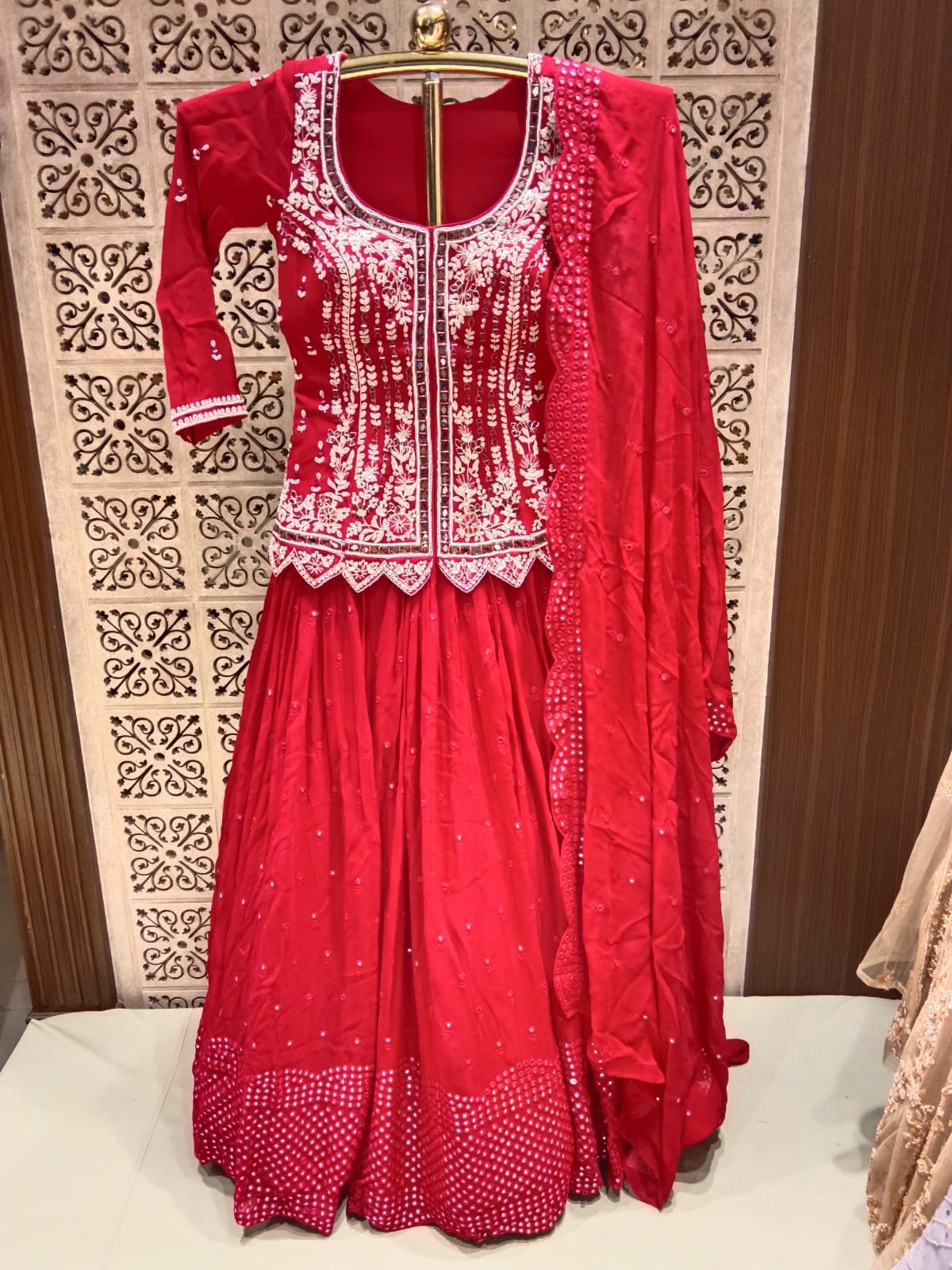WEDDING,RECEPTION,FUNCTIONAL DESIGNER LEHENGA