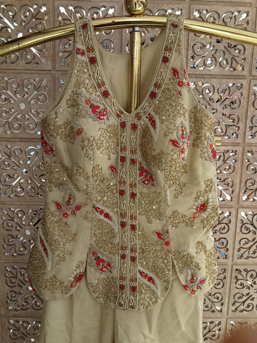 Festive celebrations, weddings, mehendi functions and elegant gatherings