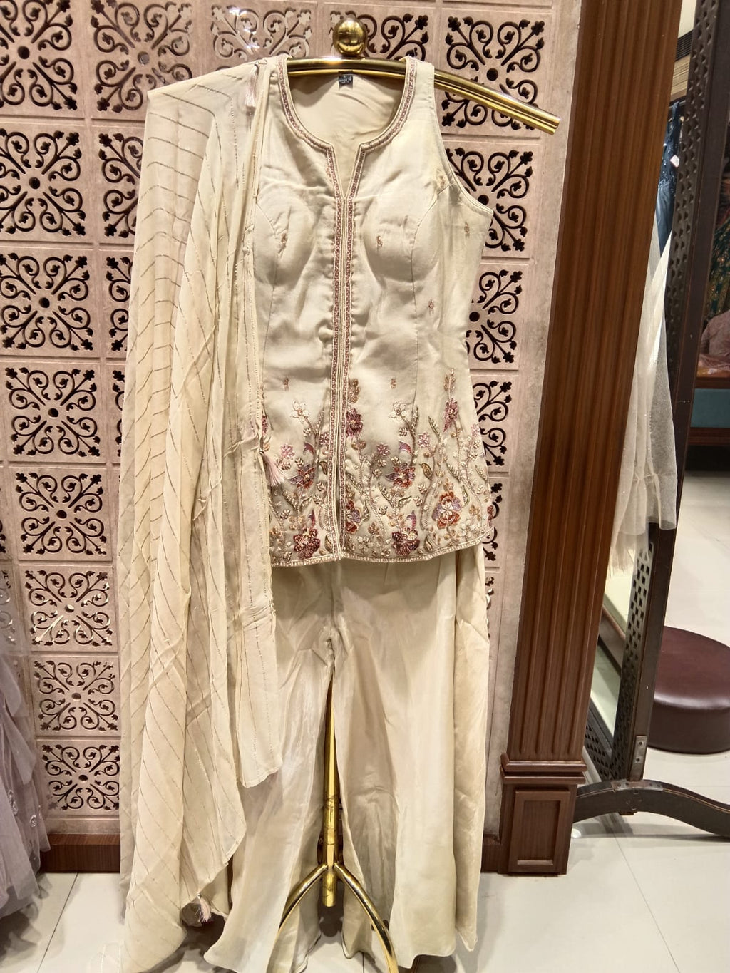 Festive gatherings, daytime weddings, pujas, Eid and family celebrations