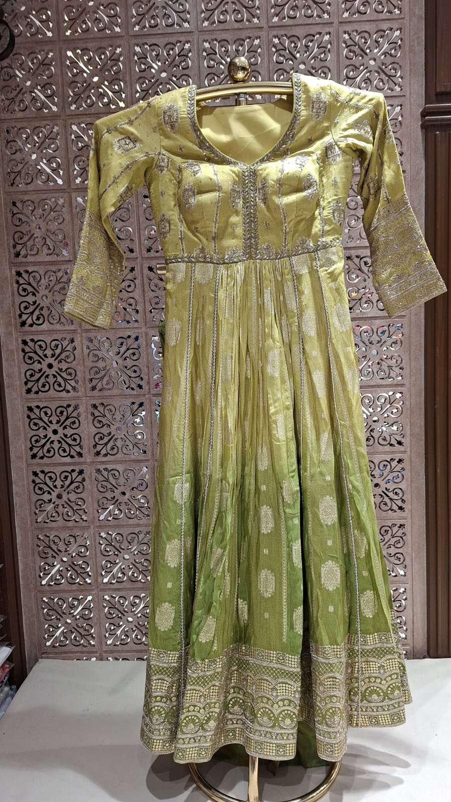 Weddings, festive celebrations, pujas, mehendi, Eid and traditional occasions