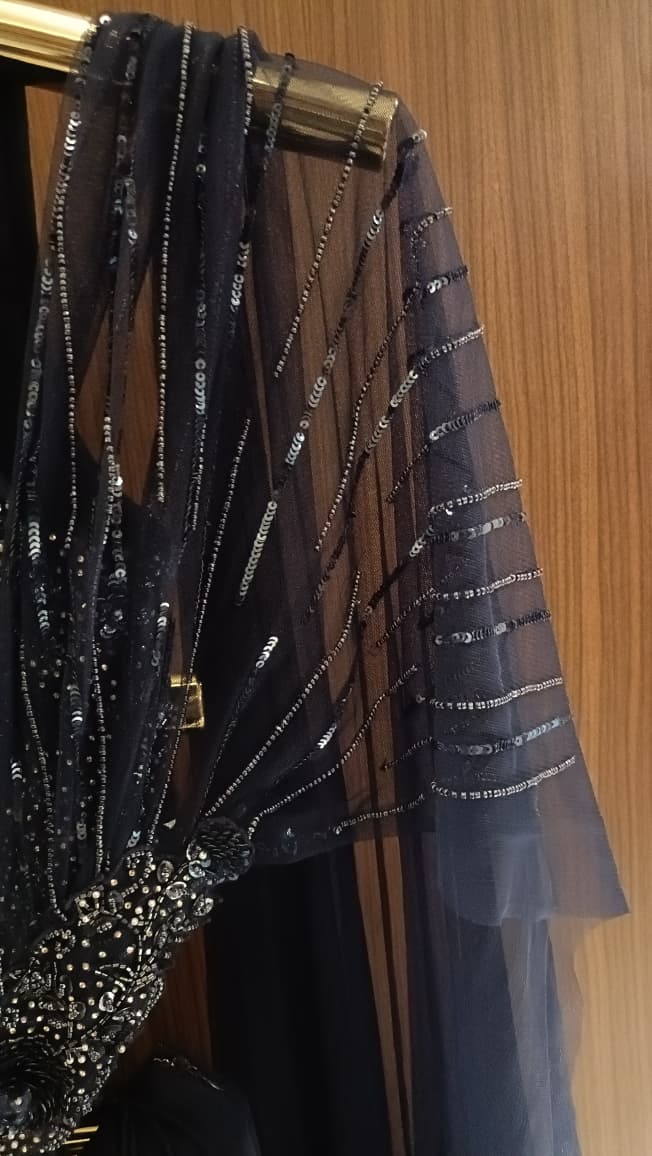 Sangeet, cocktail parties, receptions, festive celebrations, and glamorous evening occasions.