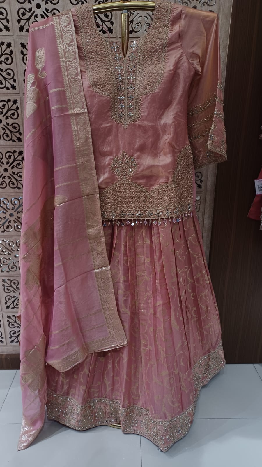 Weddings, festive celebrations, mehendi, sangeet, family functions, and traditional occasions