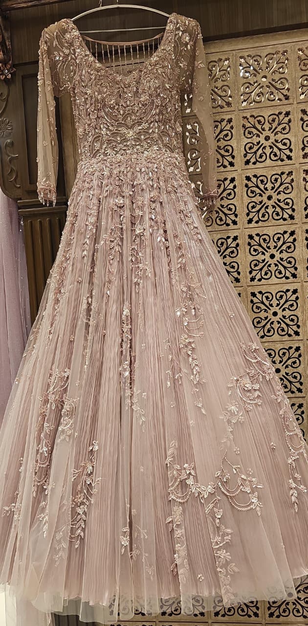 Weddings, receptions, engagements, bridal celebrations and evening parties, this gown combines timeless elegance with a luxurious, romantic appeal