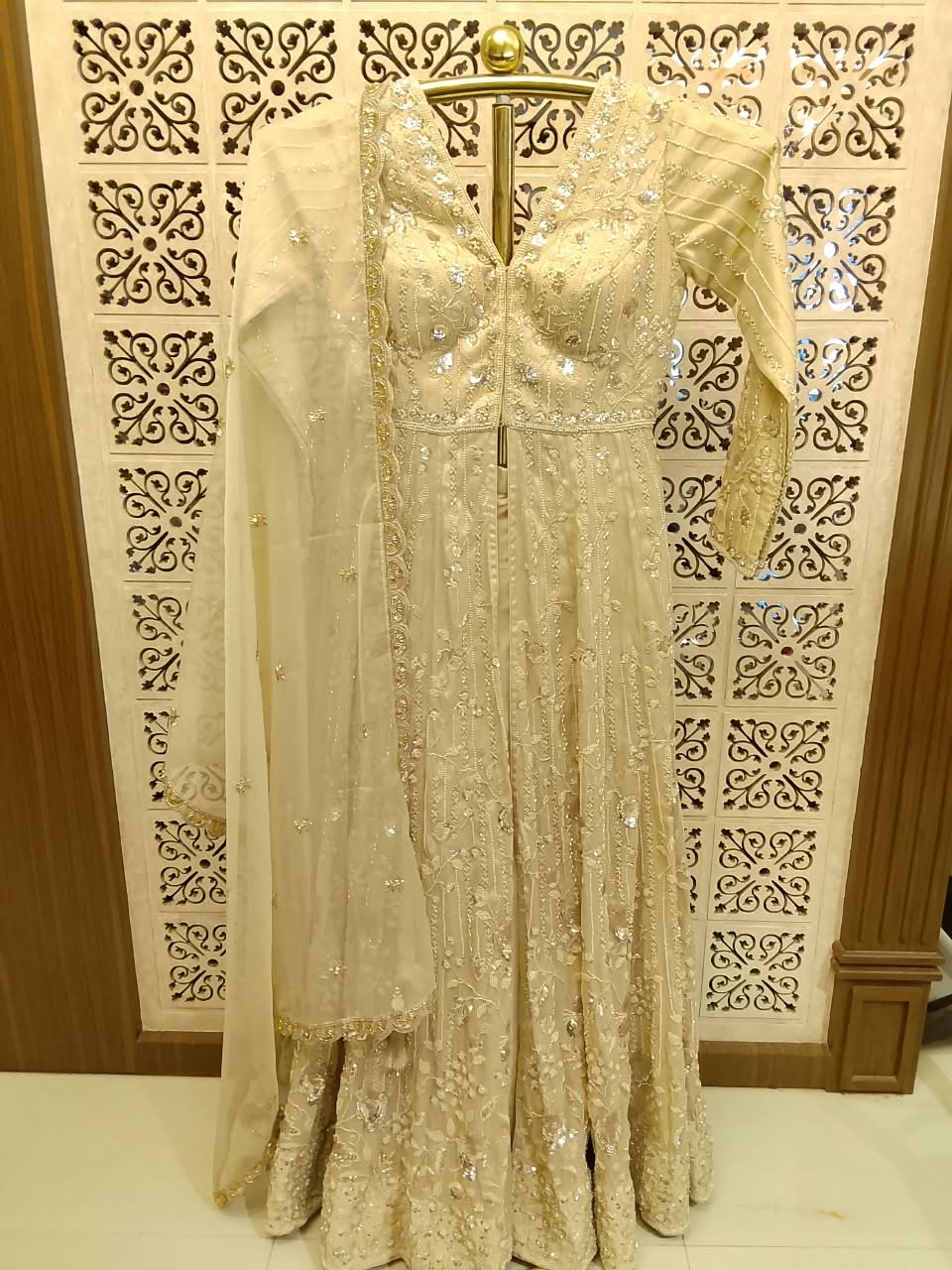Traditional, festive soirées, sangeet nights, wedding receptions.