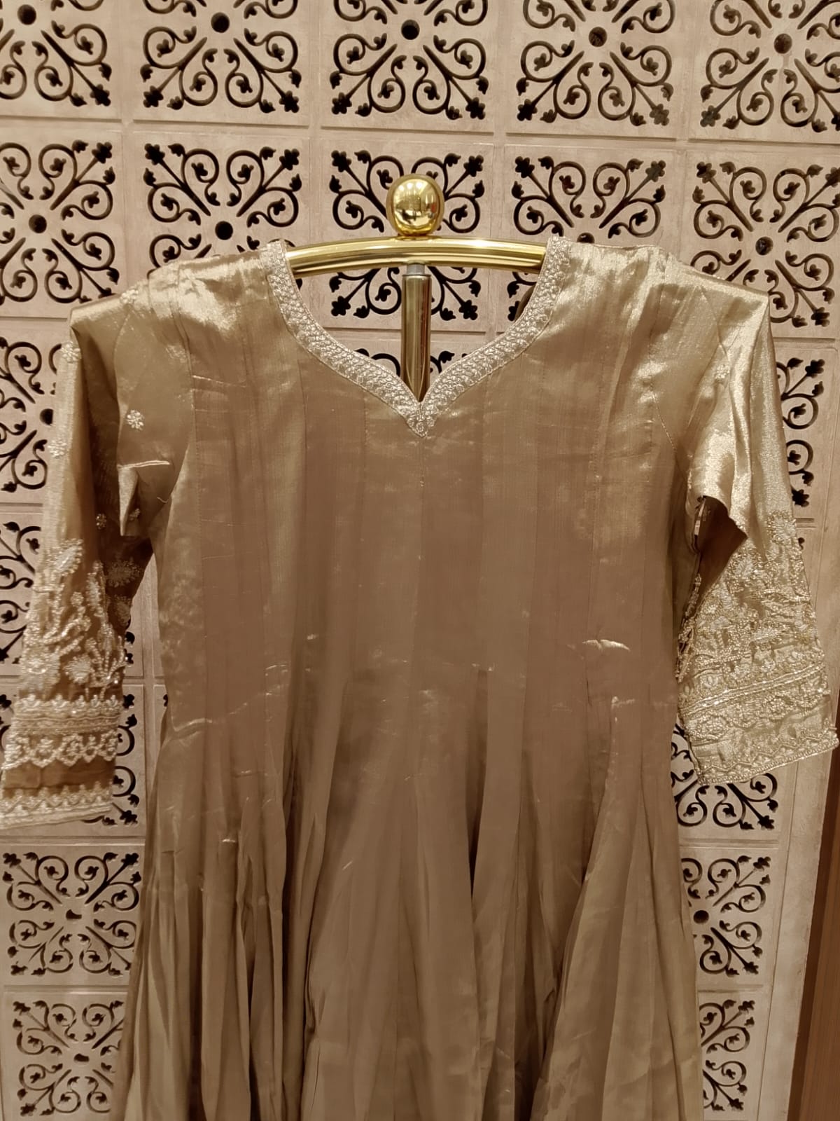 plendent beige-gold Anarkali suit set luxurious Chanderi silk blend.