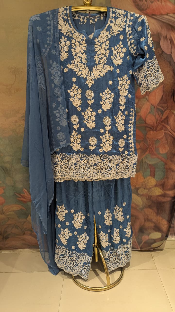 Teal Blue Chikankari Kurta & Pant Set. Lucknowi Chikankari embroidery.
