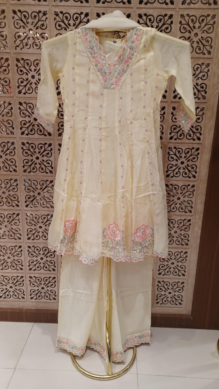 Pastel Cream Embroidered Georgette Anarkali Kurta & Palazzo Pant Set with Scalloped Borders