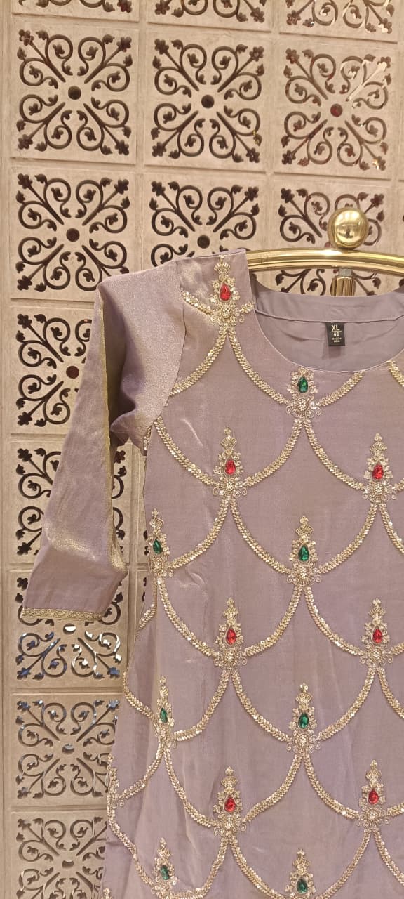 Levender Hand-Embroidered Scallop Farshi Salwar Suit Set.