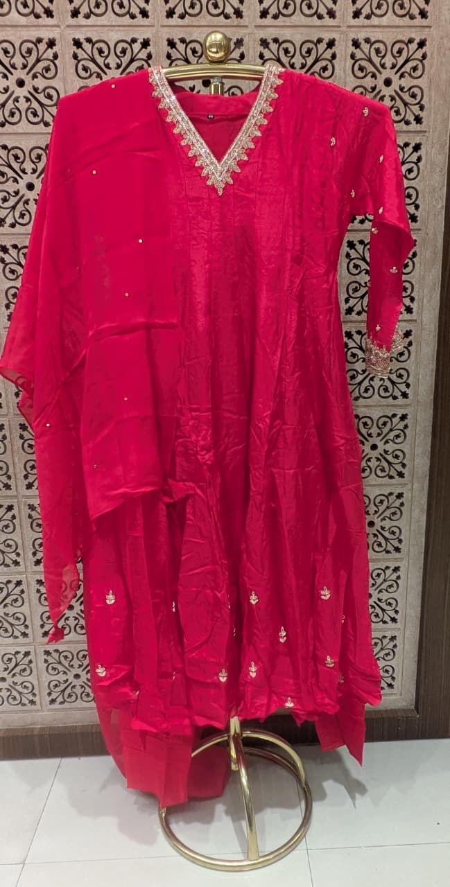 Rani Pink Hand-Detailed Flared Mul Chanderi  Anarkali Set.