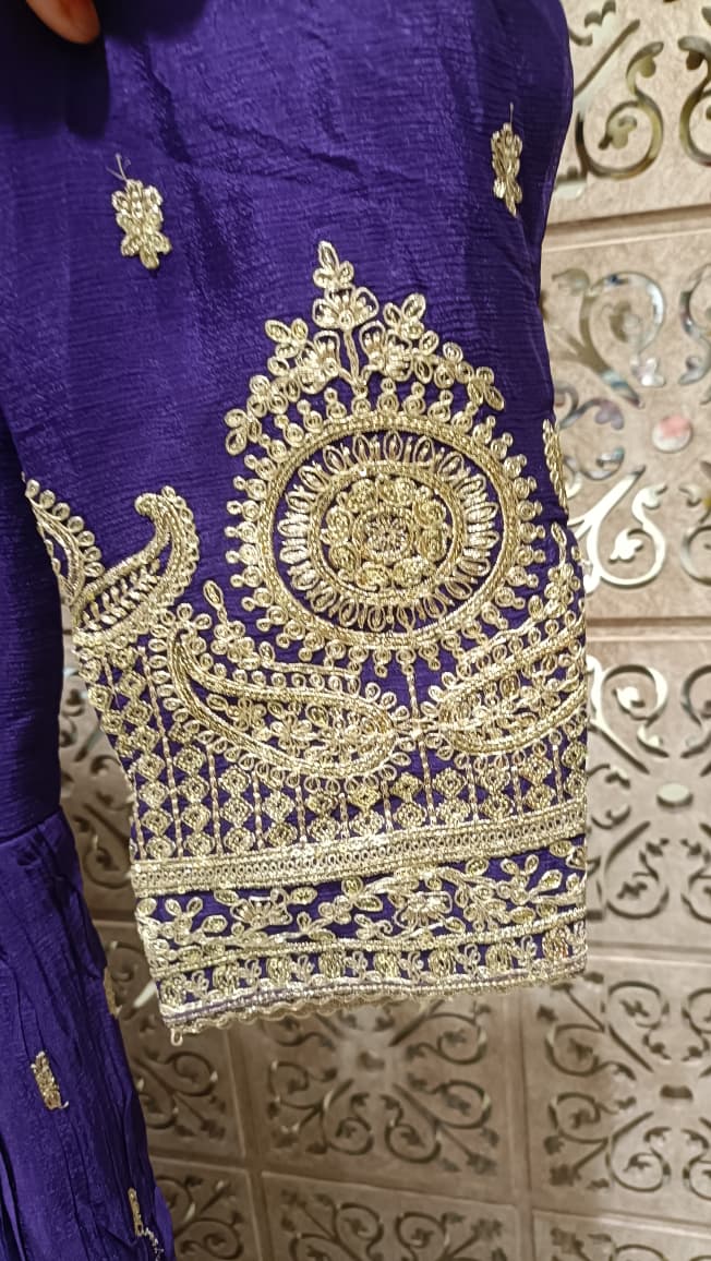 FLOOR LENGTH GOWN STYLE OUTFIT