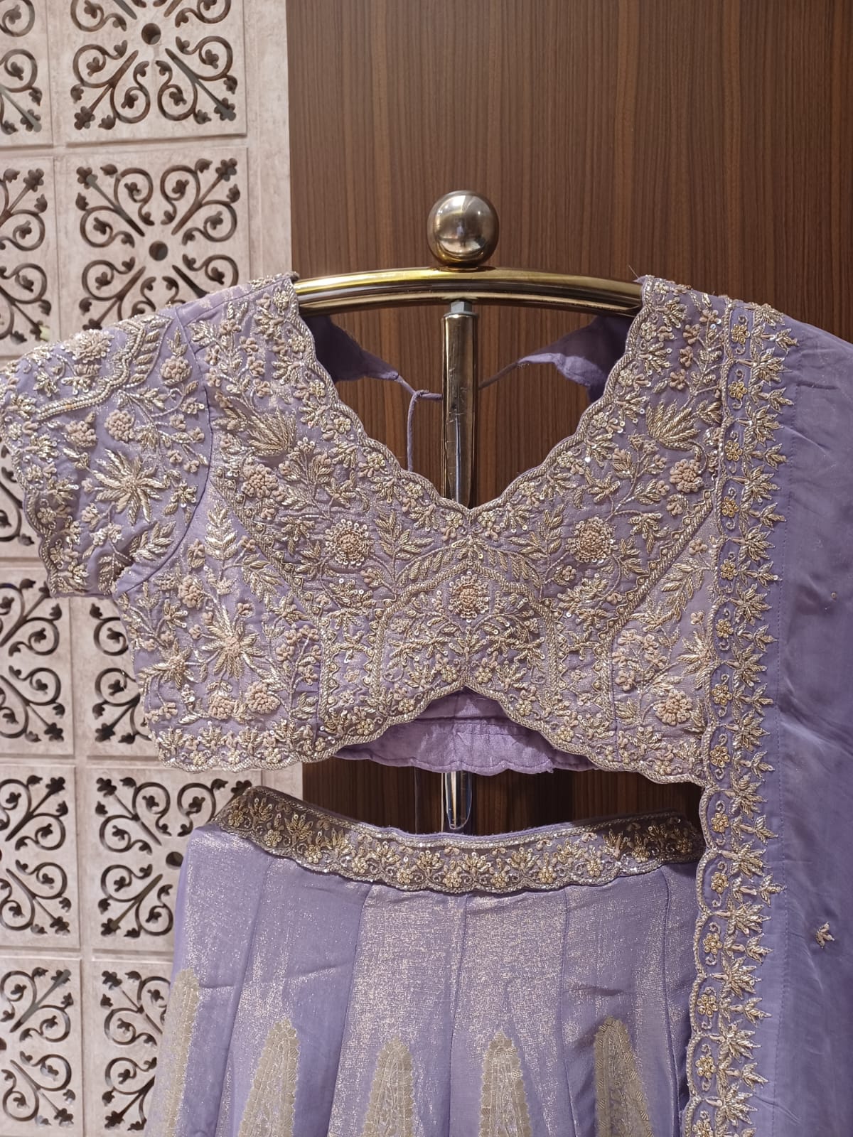 BANARASI LEHENGA CHOLI,TRADITIONAL LEHENGA,ZARDOZSI WORK,SANGEET LEHENGA