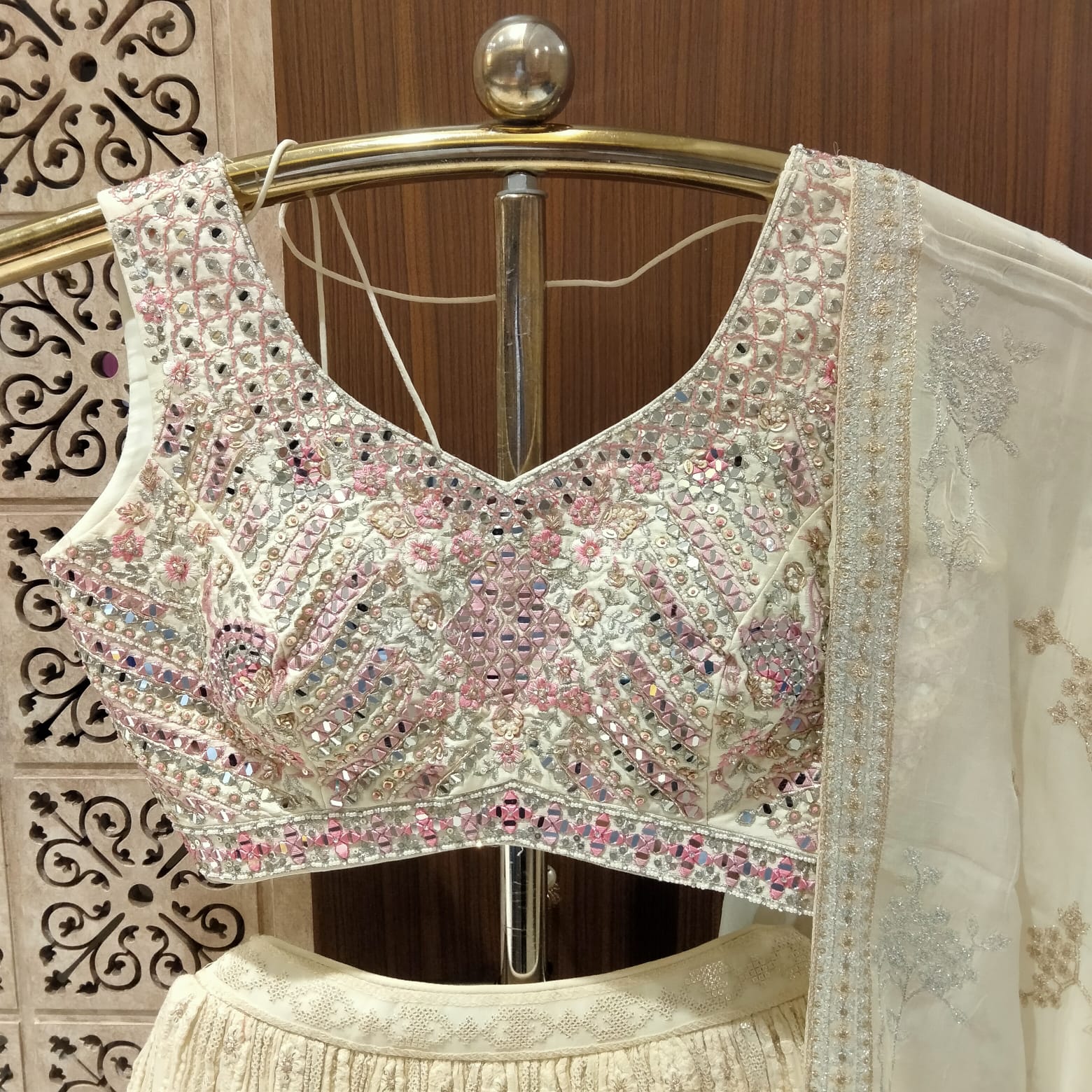 FANCY LUCKNOWI PARTY WEAR LEHENGA CHOLI