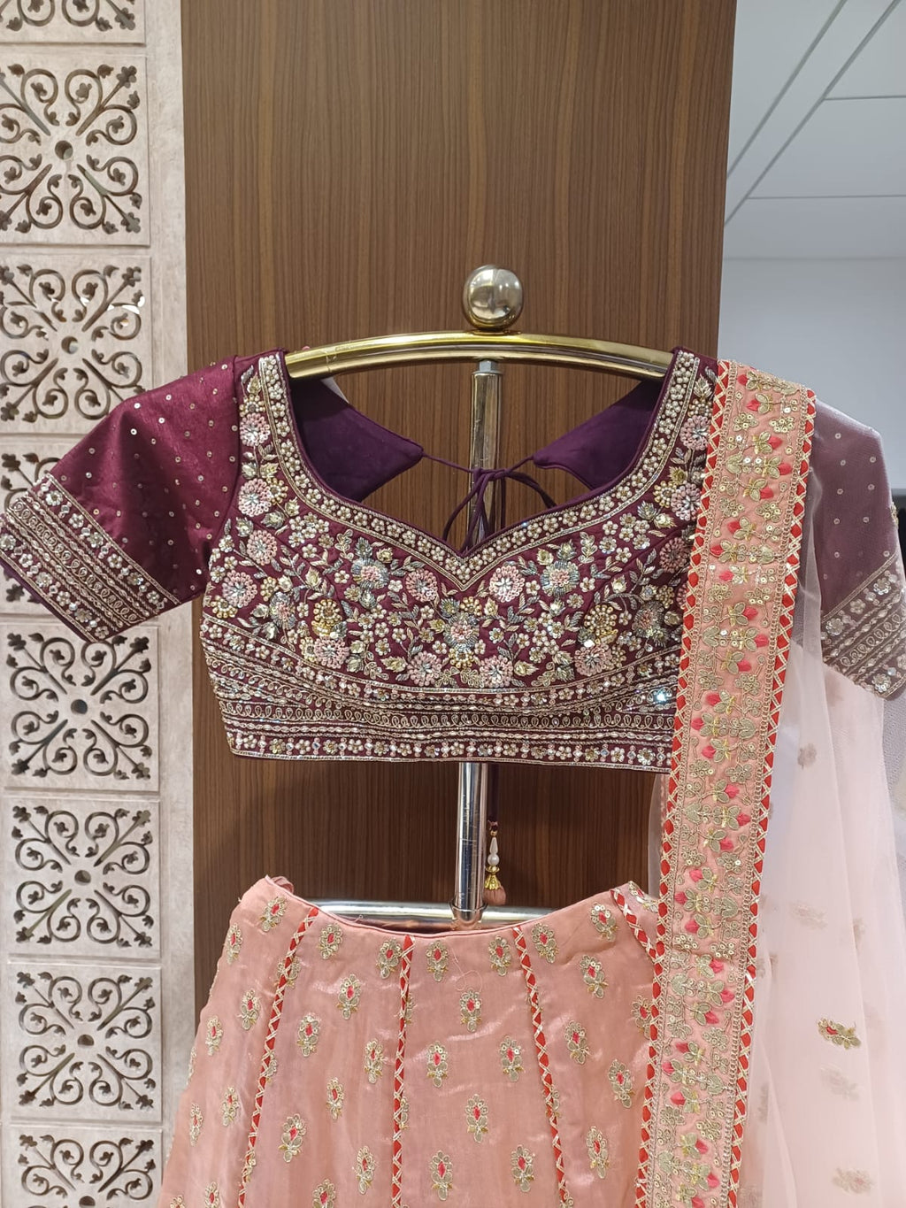 SANGEET,MEHENDI,TRADITIONAL,FUNCTIONAL WEAR,FUSION WEAR,ORGANZA LEHENGA CHOLI
