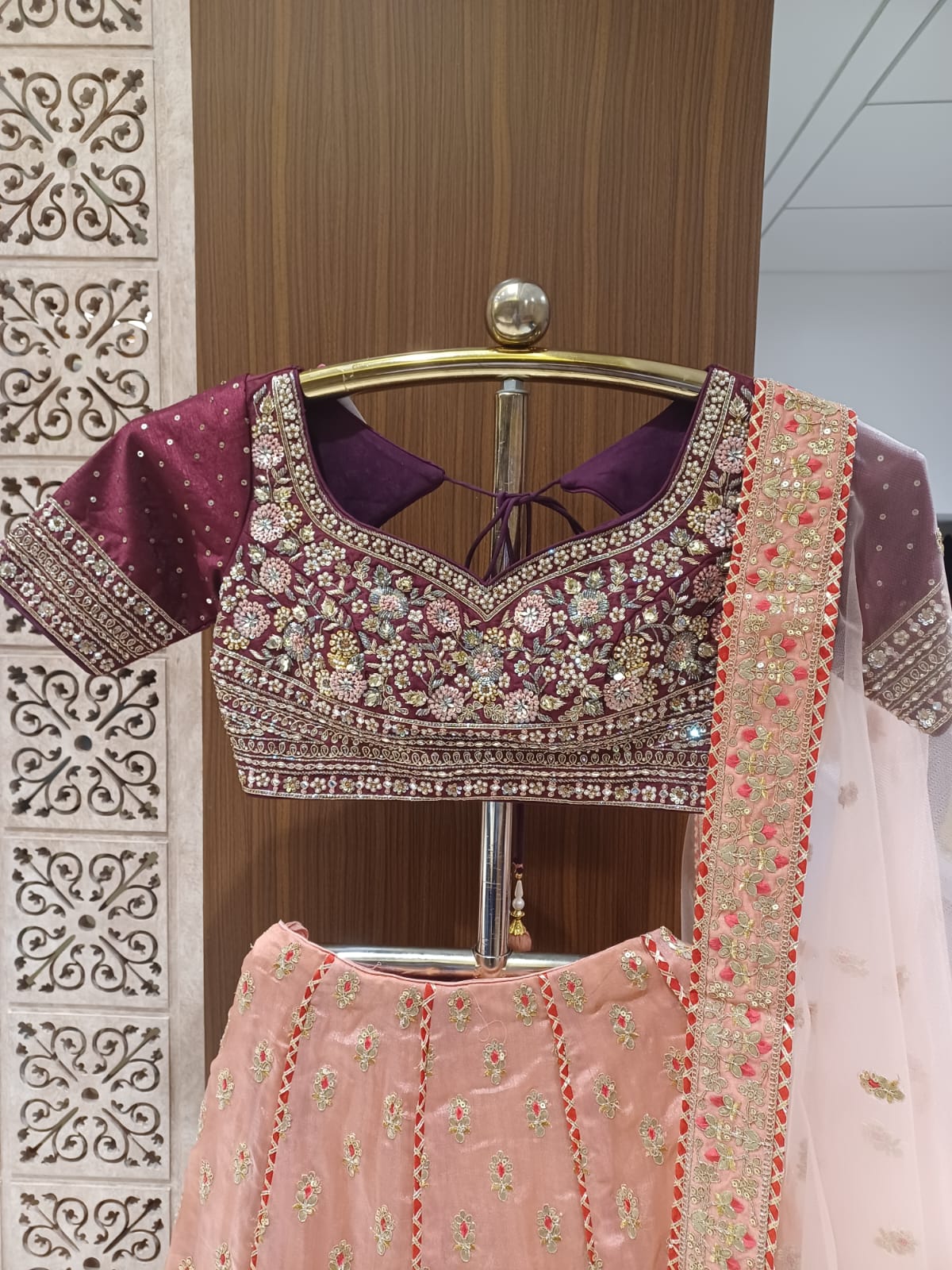 SANGEET,MEHENDI,TRADITIONAL,FUNCTIONAL WEAR,FUSION WEAR,ORGANZA LEHENGA CHOLI