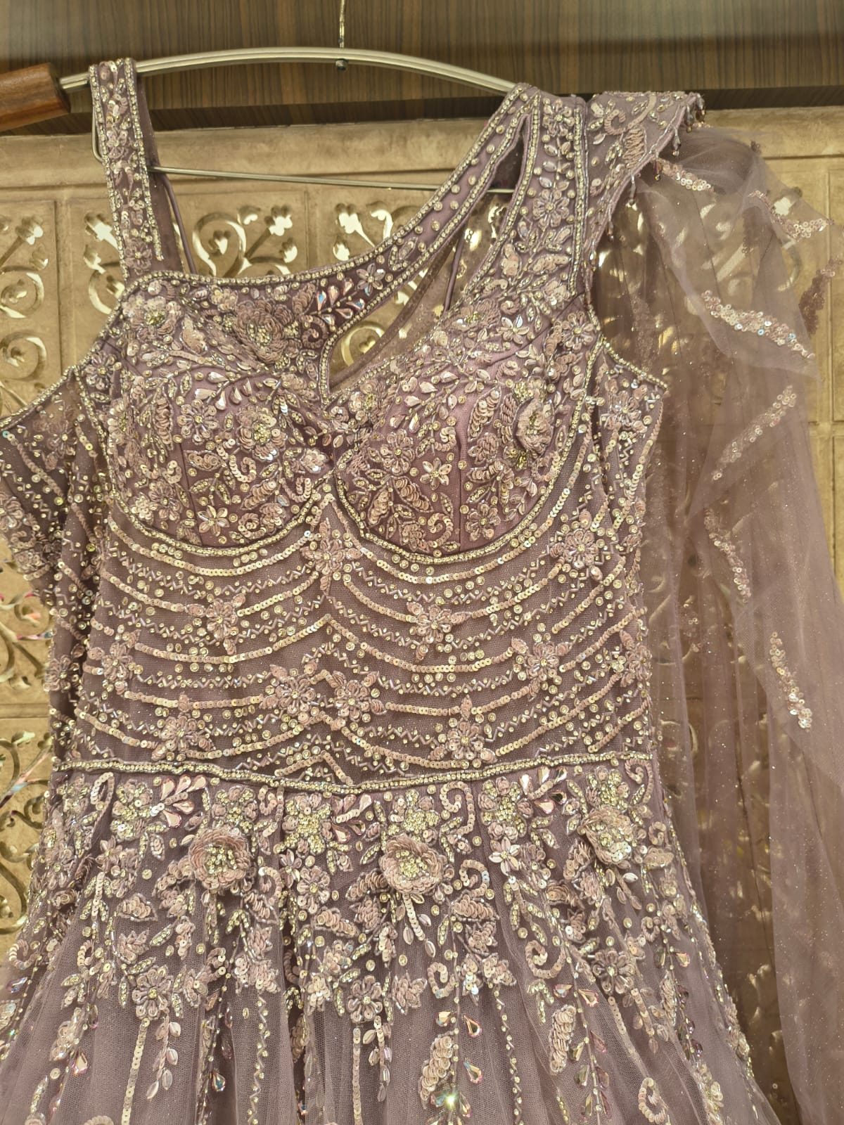 ENGAGEMENT,RECEPTION PARTY WEAR GOWN