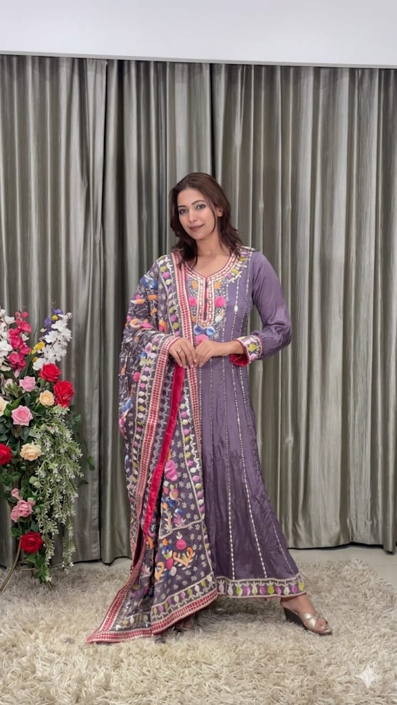 FLOOR LENGTH ANARKALI OUTFIT