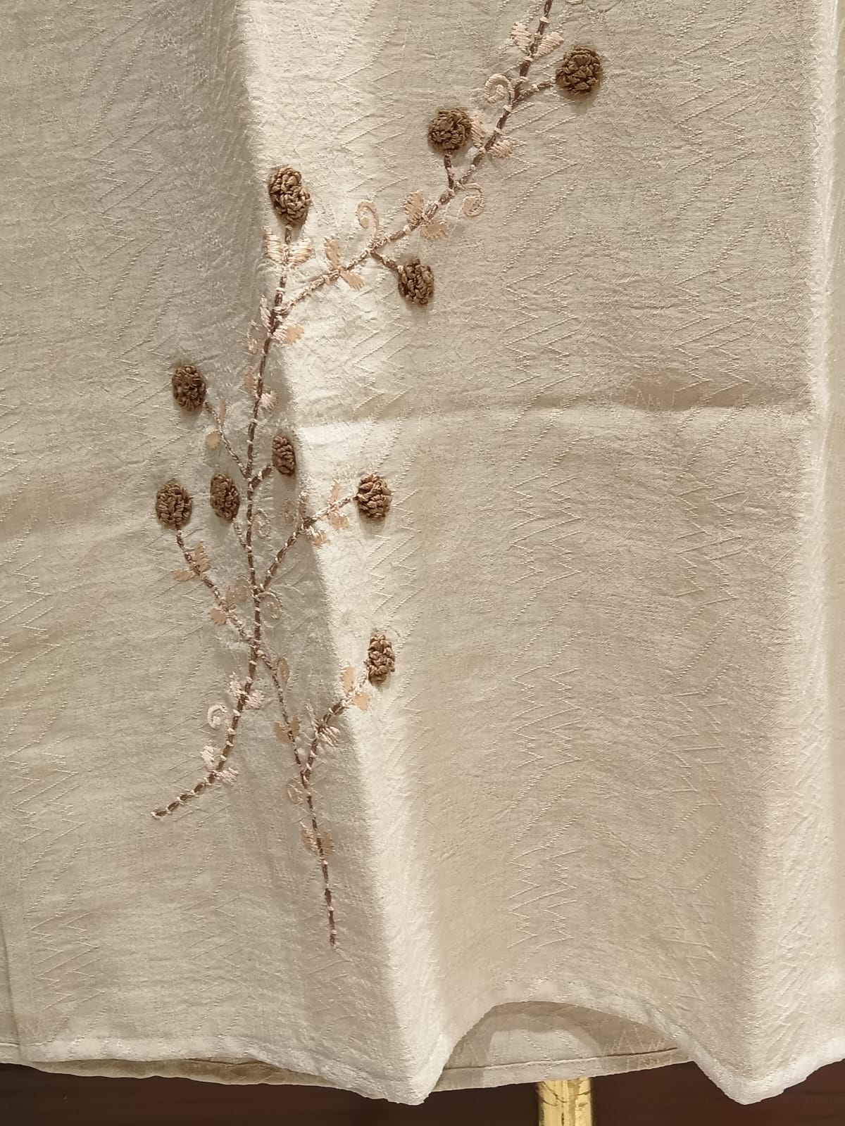 Cotton-Linen Straight Kurta with Minimalist Floral Embroidery