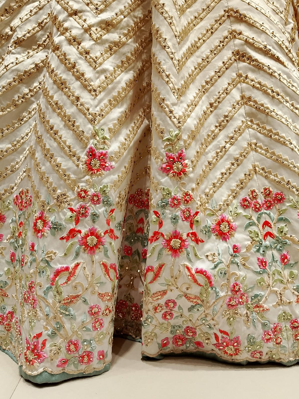 Off-White Floral Embroidered Zig-Zag Gota Anarkali Gown Set.